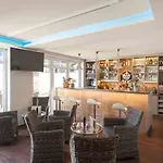 Ostseehotel Warnemuende מלון 4*