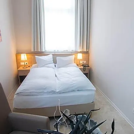 Ostseehotel Warnemuende מלון 4*